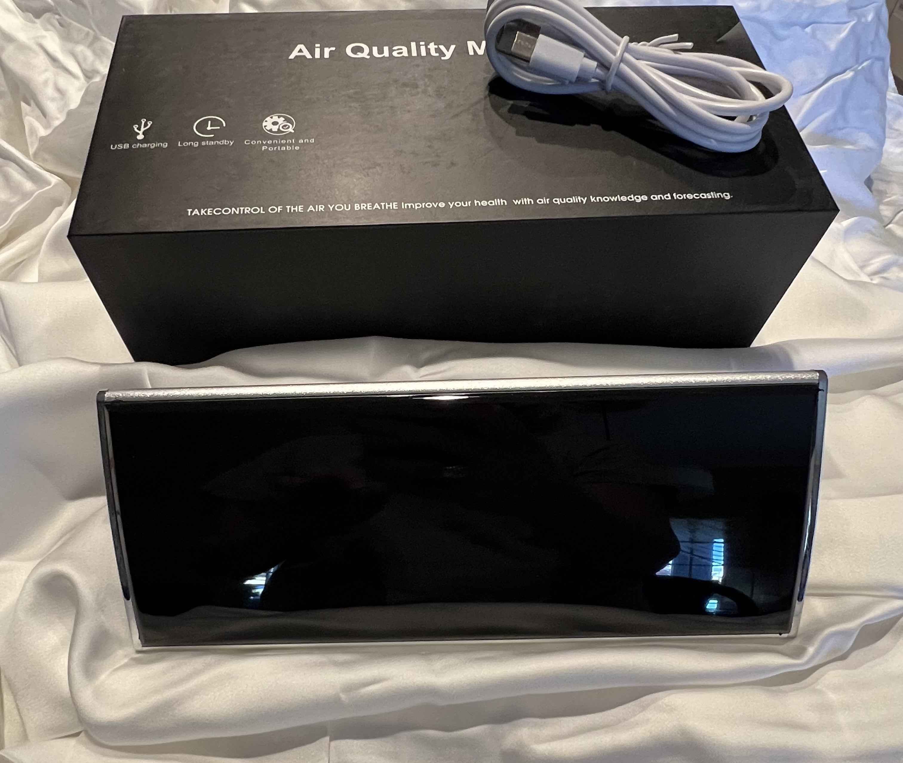 Well Building Connection™ 8-in-1 Smart Air Quality Monitor